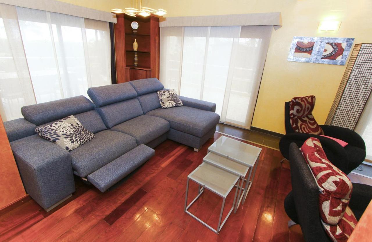 Villa Planet ซาลอว์ ภายนอก รูปภาพ