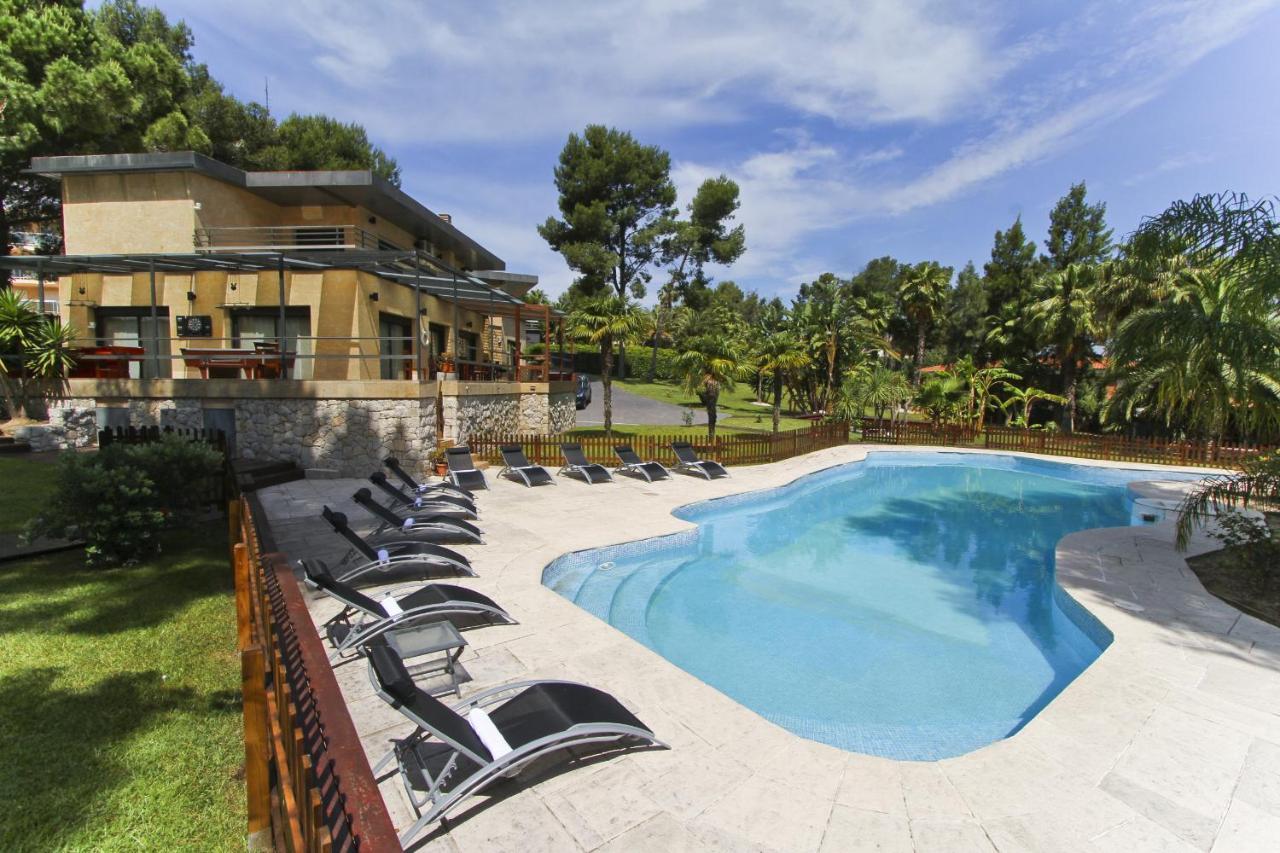 Villa Planet ซาลอว์ ภายนอก รูปภาพ