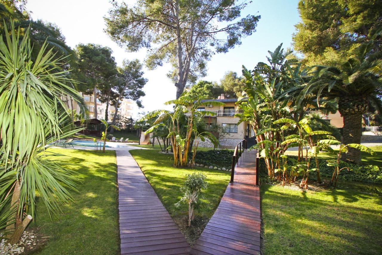 Villa Planet ซาลอว์ ภายนอก รูปภาพ